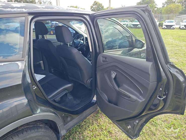 2014-ford-escape-image-44