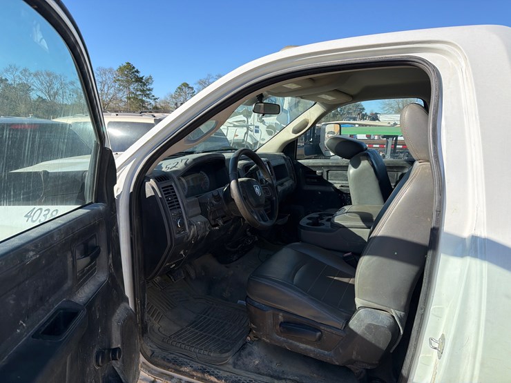 #33527-•-2013-ram-5500,-heavy-duty-|-parts-or-repair-image-6