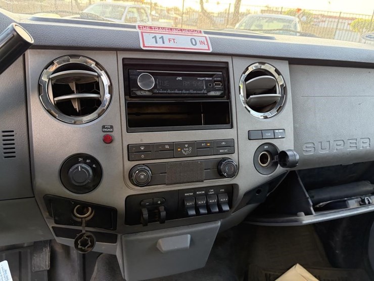 2012-ford-f550-image-16