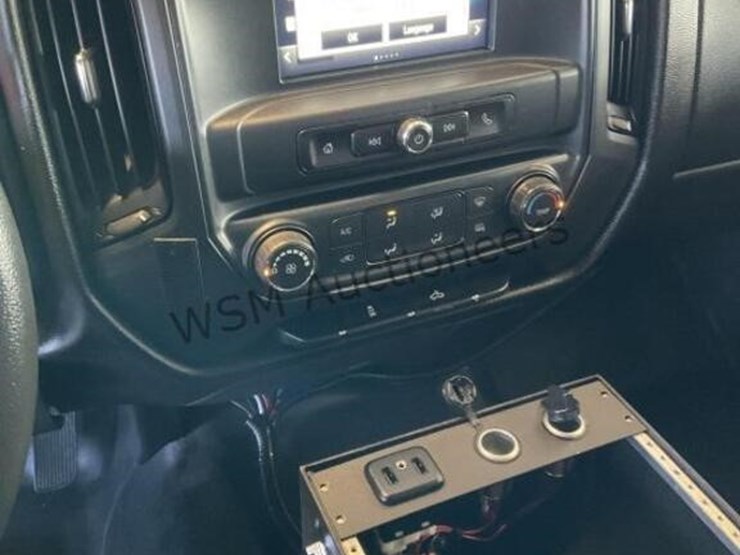 2018-chevrolet-silverado-1500-image-18