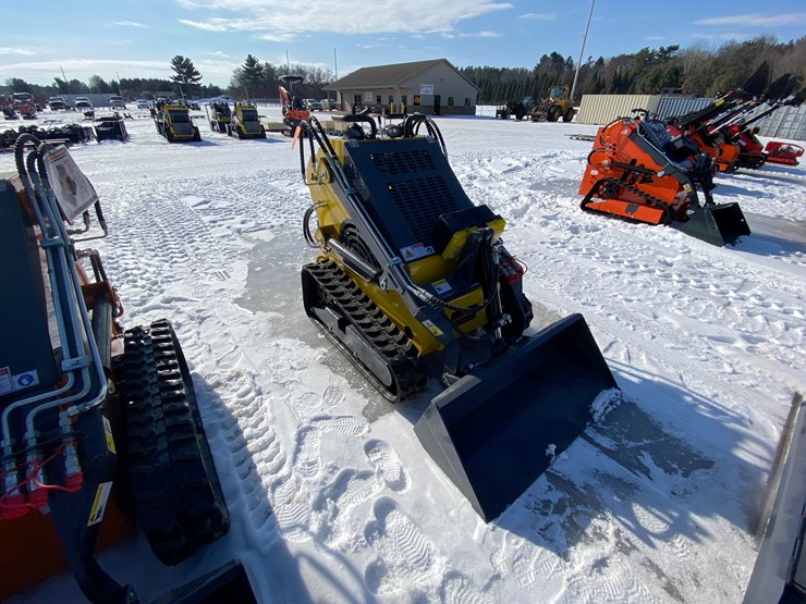#5320-•-landhonor-mini-skid-steer-loader-image-7
