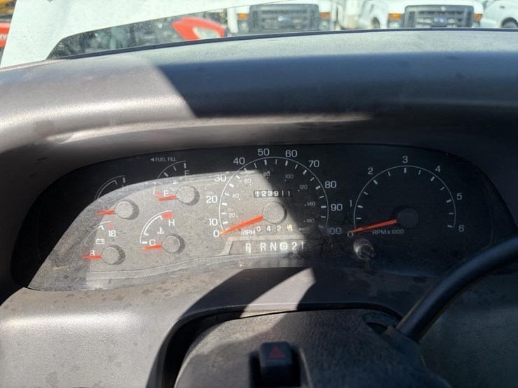 2001-ford-f250-image-14