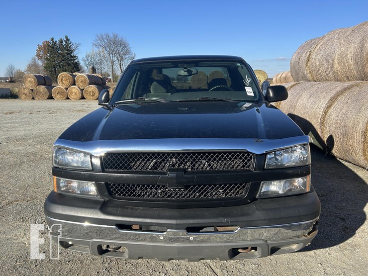 2004-chevrolet-silverado-1500-image-2