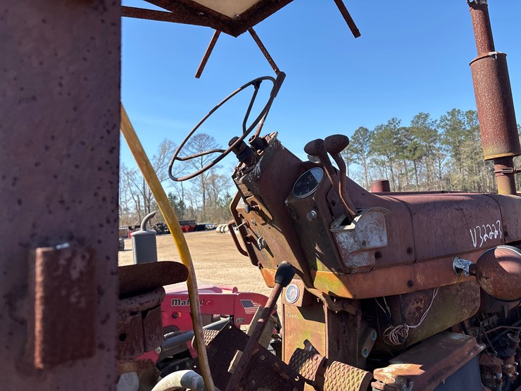 international-806-image-6