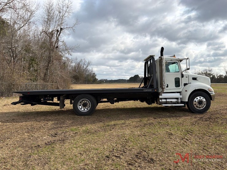 2018-peterbilt-337-image-2