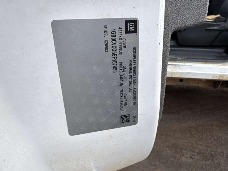 2013-chevrolet-2500-image-15