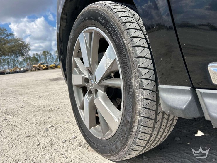 2013-nissan-pathfinder-image-27