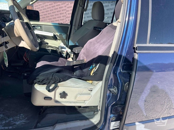 2012-ford-expedition-image-11