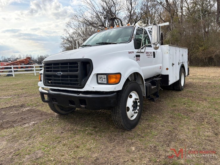 2001-ford-f650-image-4