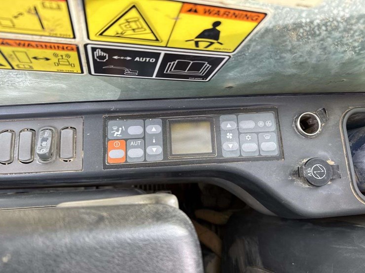 caterpillar-345d-image-23