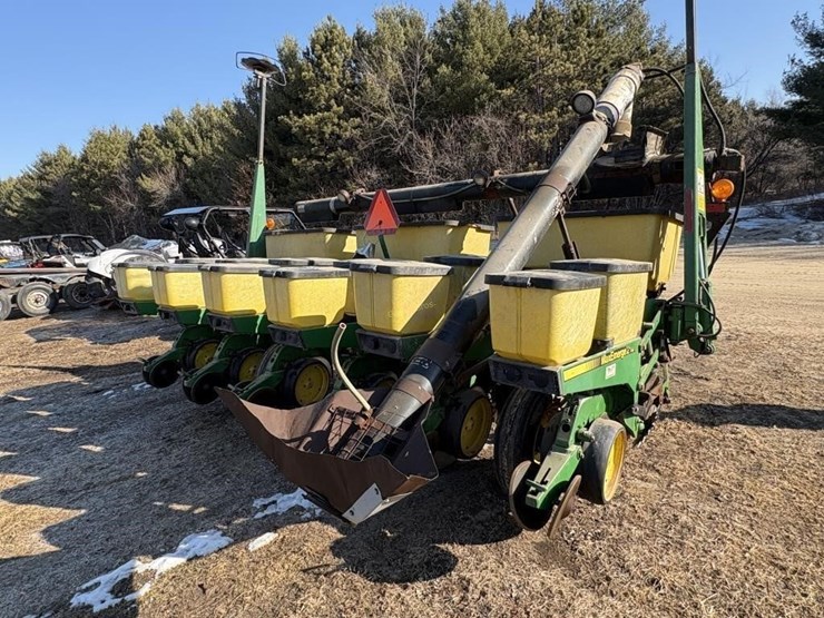 john-deere-7200-image-9