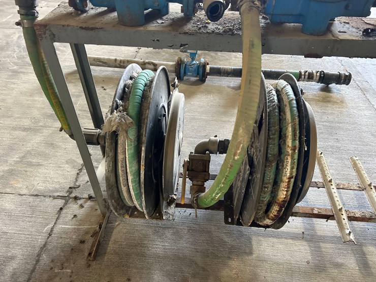 liquid-meters-w/-hose-reel-image-5