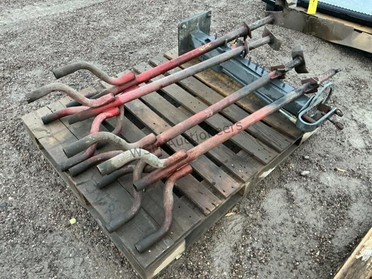 pallet-of-jack-stands-image-4