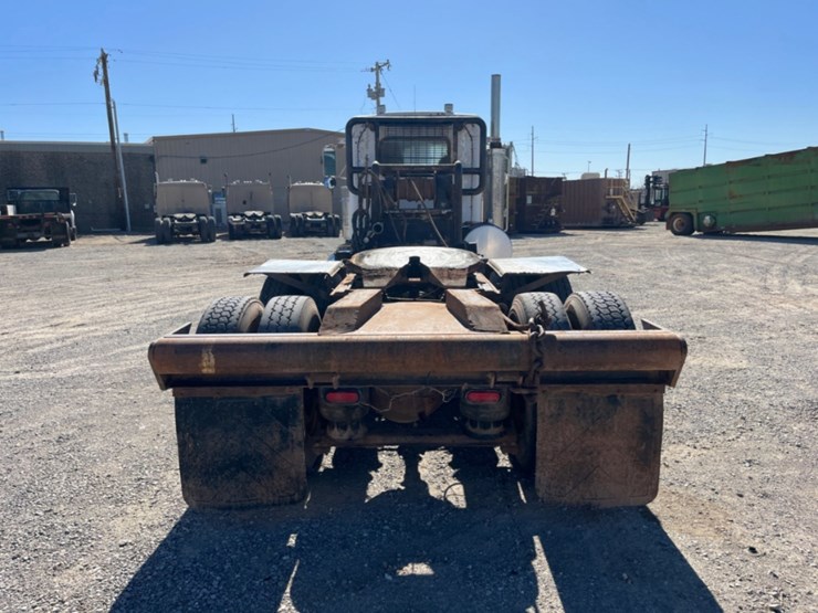 1998-peterbilt-379-image-6