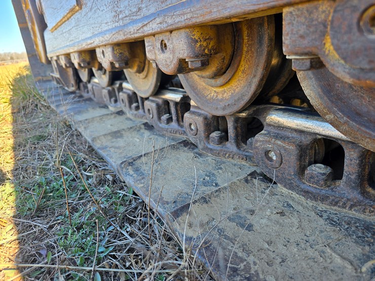 2015-caterpillar-953d-image-74