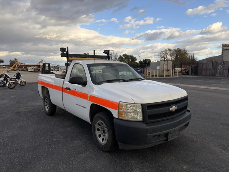 2007-chevrolet-1500-image-2