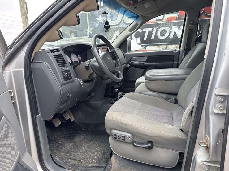 2007-dodge-ram-3500-image-13