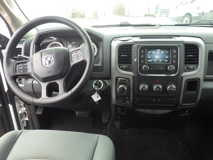 2016-dodge-1500-image-9