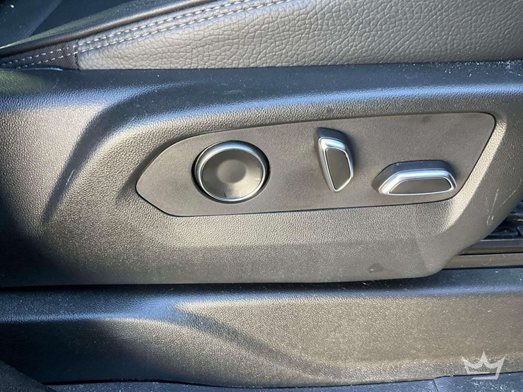 2024-gmc-yukon-denali-image-41