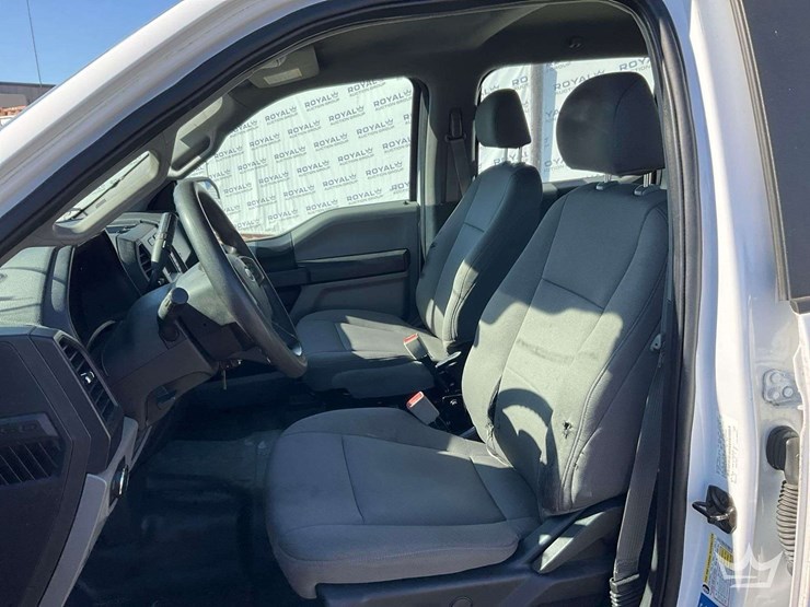 2020-ford-f150-image-18