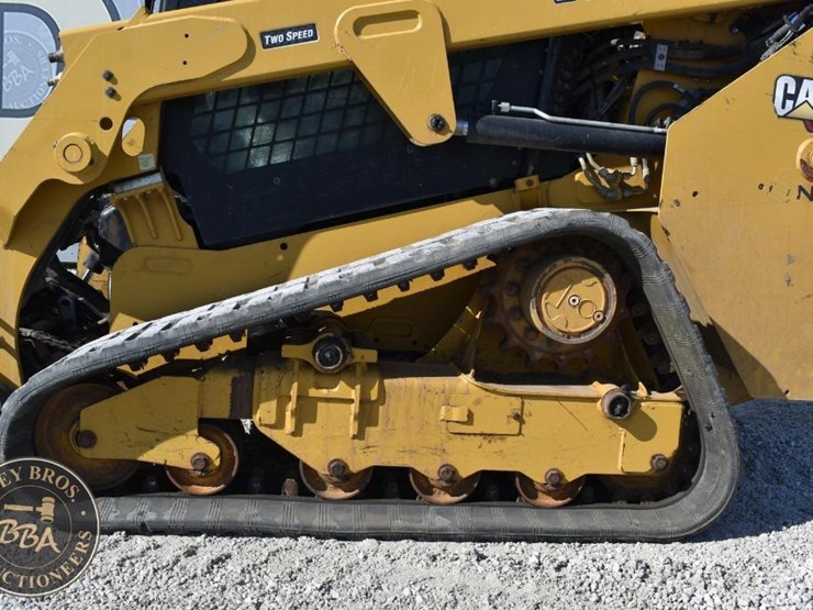 2019-caterpillar-249d3-image-32