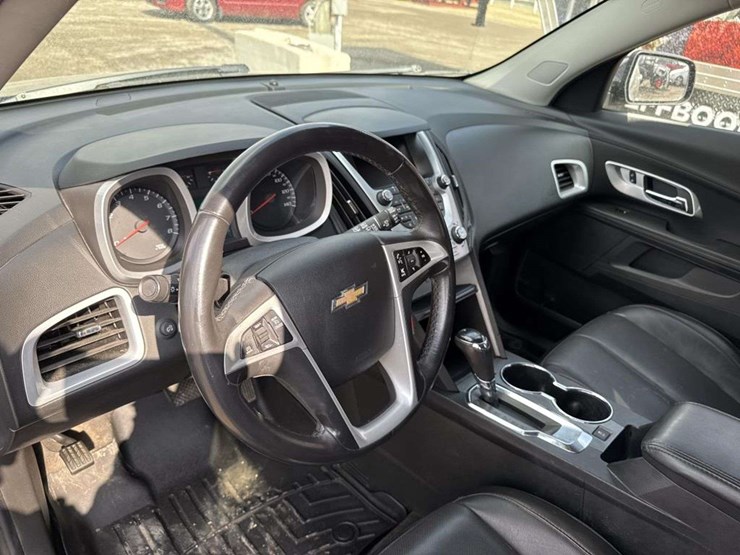 2016-chevrolet-equinox-image-21