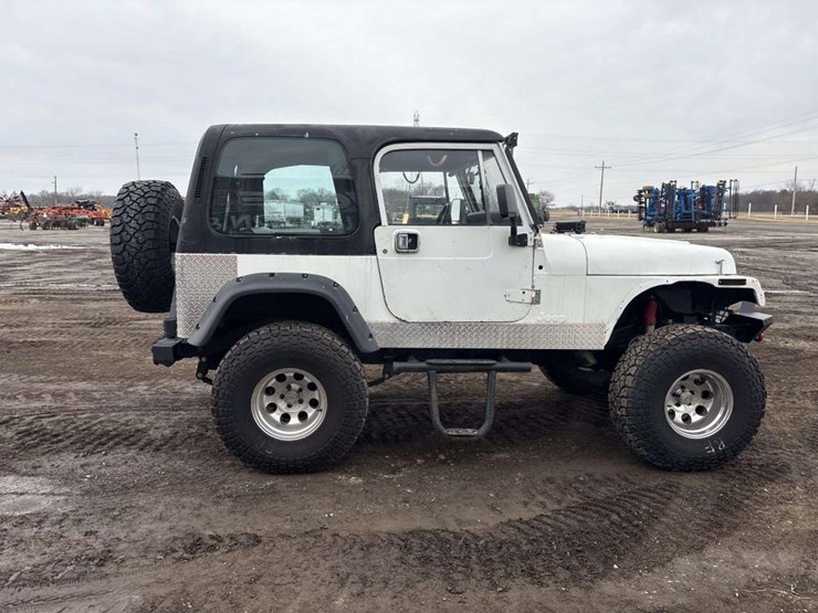 1999-jeep-wrangler-image-6