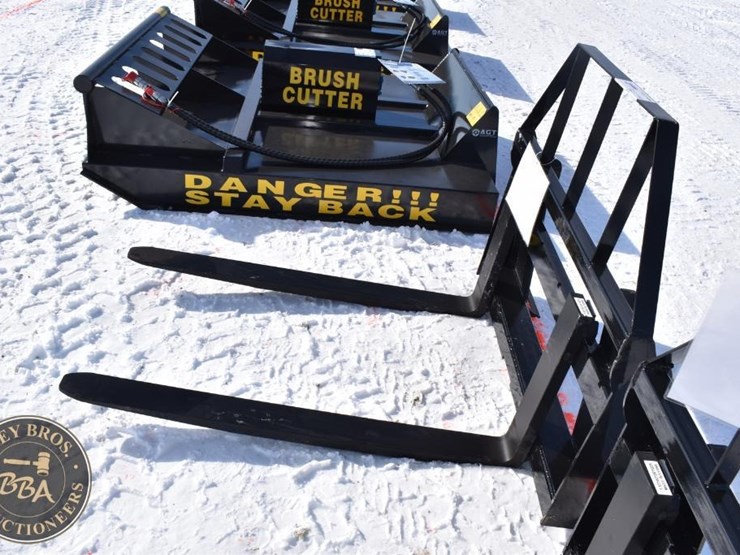 agt-industrial-pallet-fork-attachment-41885-image-3