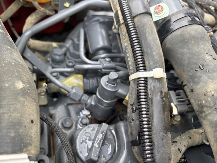 2016-manitou-ms130t-enc-cab-forklift-image-32