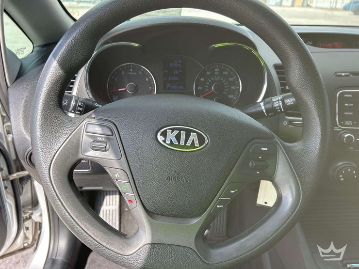 2016-kia-forte-sedan-image-13