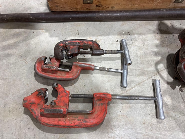 ridgid-pipe-cutter/threader-image-4