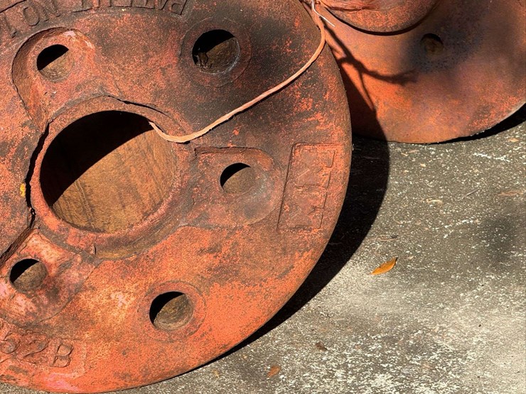 (2)-minneapolis-moline-wheel-weights-image-4