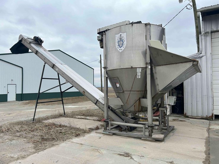 doyle-8-ton-stainless-steel-fertlizer-mixer-w/-conveyor-sells-offsite-image-1