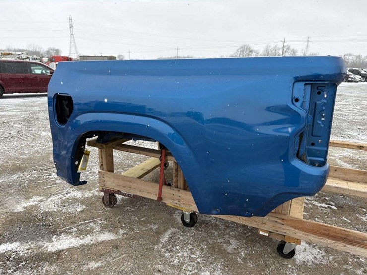 2023-chevrolet-colorado-image-2