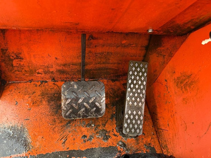 sky-trak-6042-image-18