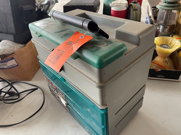 #7614-•-guide-series-tackle-box-image-2