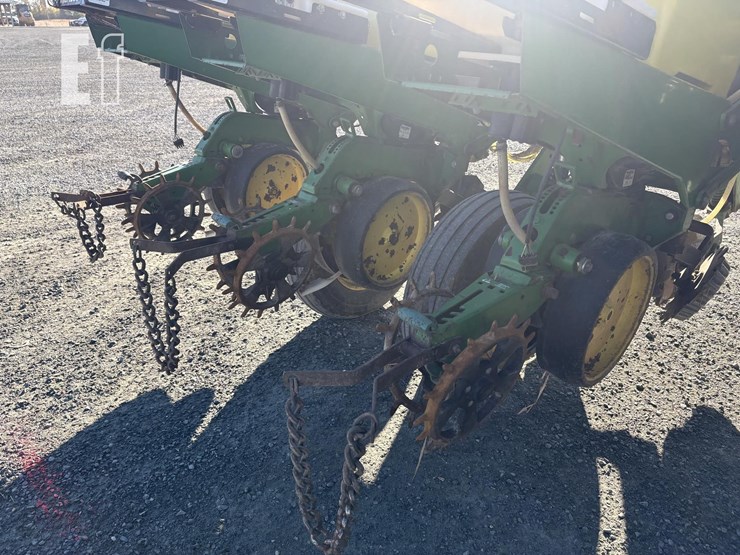 john-deere-7200-image-9
