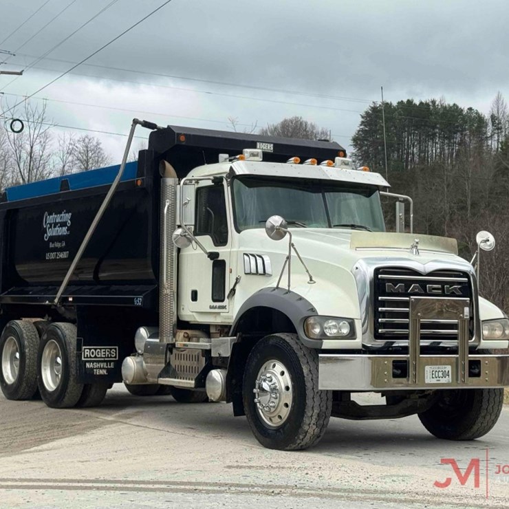 2014 MACK GRANITE GU713