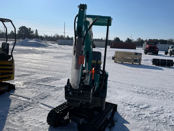 #5374-•-qh12r-mini-excavator-image-2