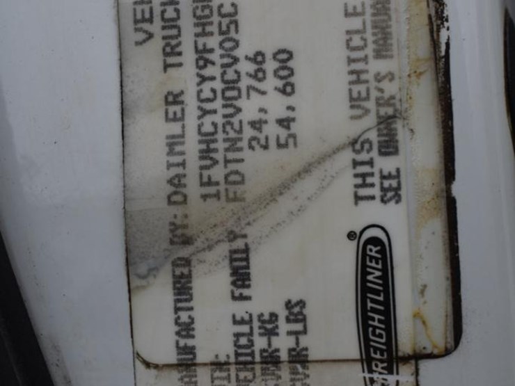 2015-freightliner-business-class-m2-106-image-20