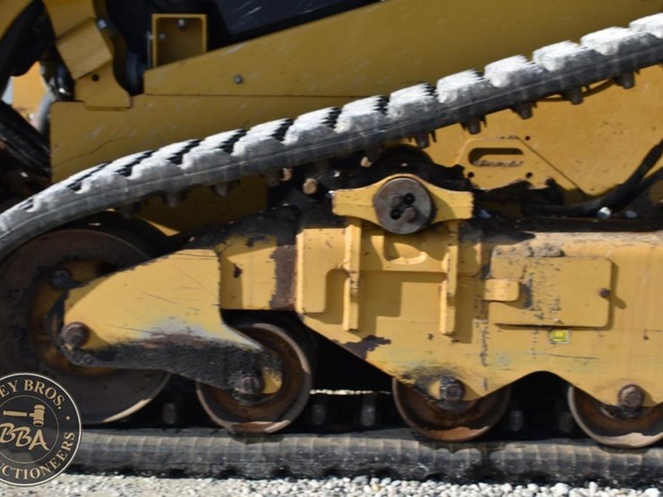 2020-caterpillar-259d3-image-36