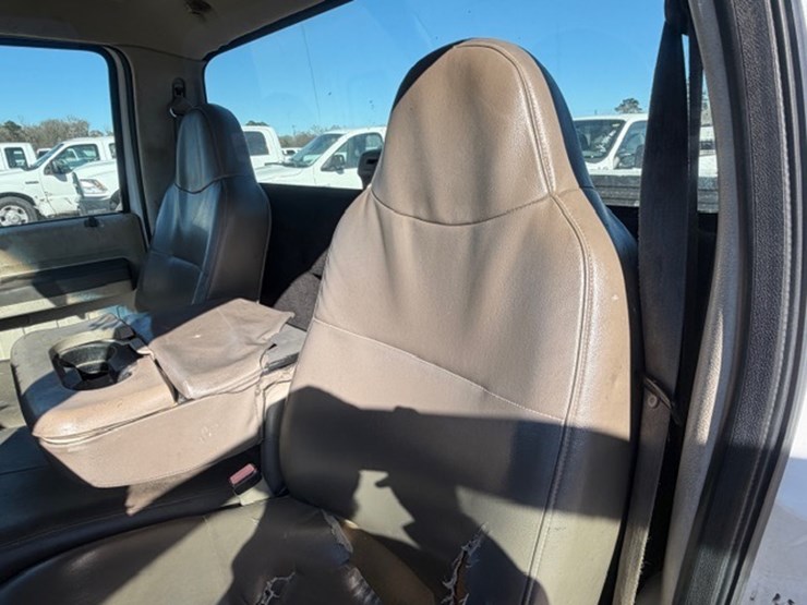 2008-ford-f250-image-26