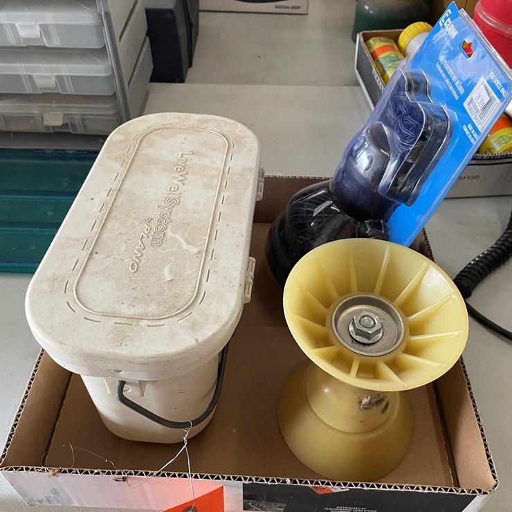 #7615 • Plano LiveWell System