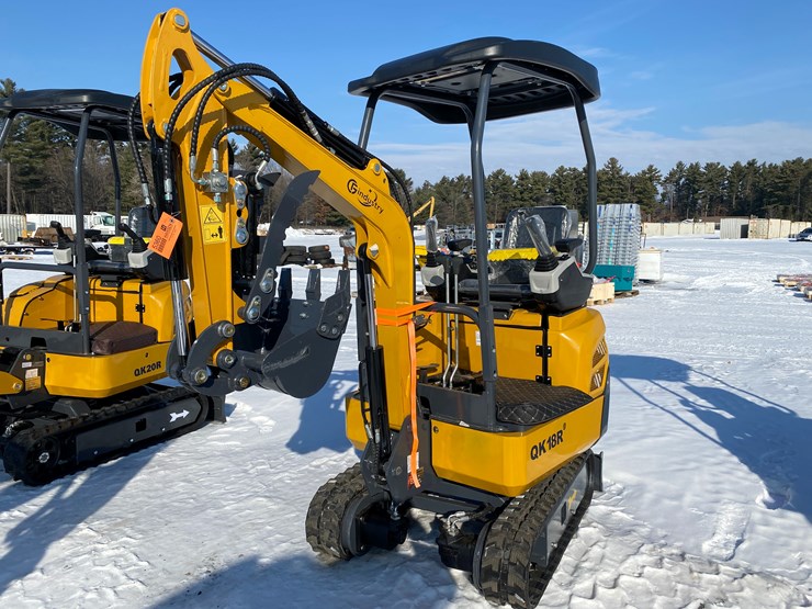 #5360-•-2026-unused-cfg-mini-excavator-image-1