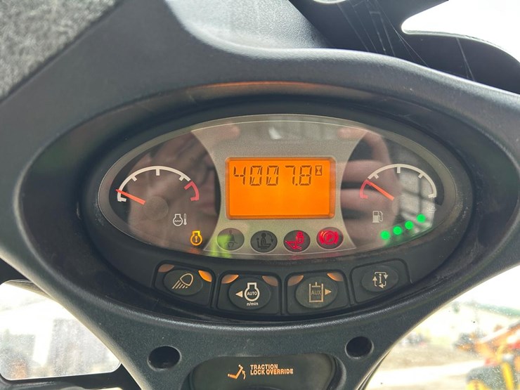 2019-bobcat-s770-image-18