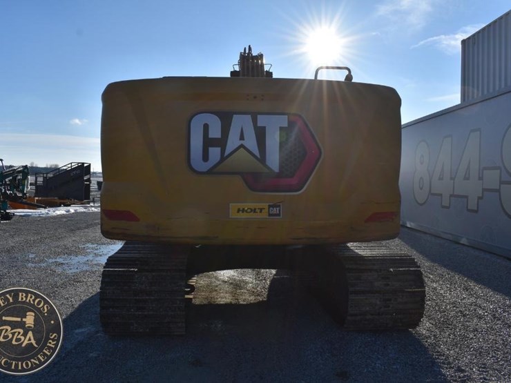 2020-caterpillar-320-image-6
