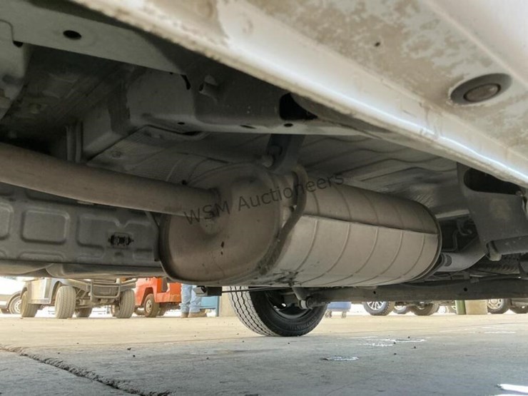 2017-nissan-nv200-image-26