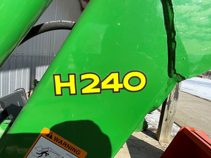2015-john-deere-5075e-image-12
