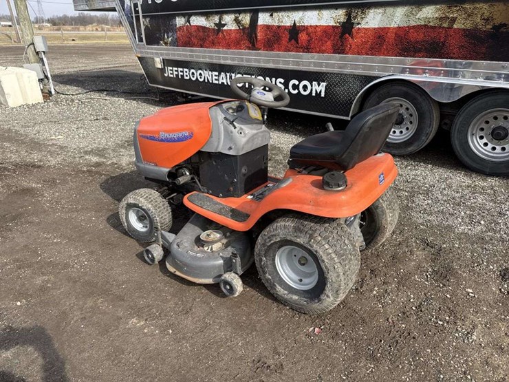 husqvarna-yth2148-image-2