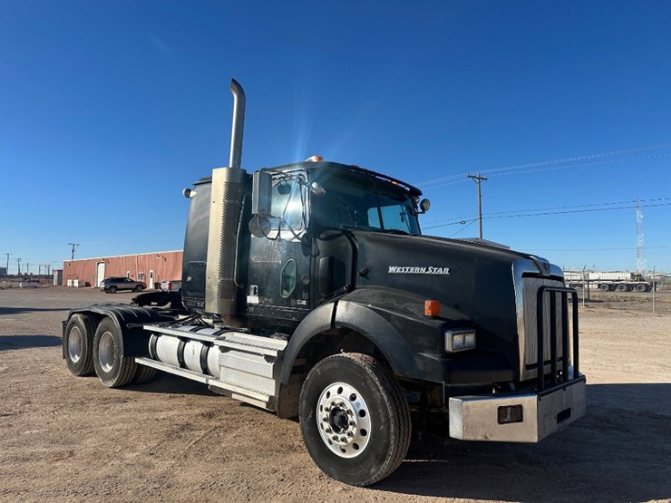 2012-western-star-4900-image-3